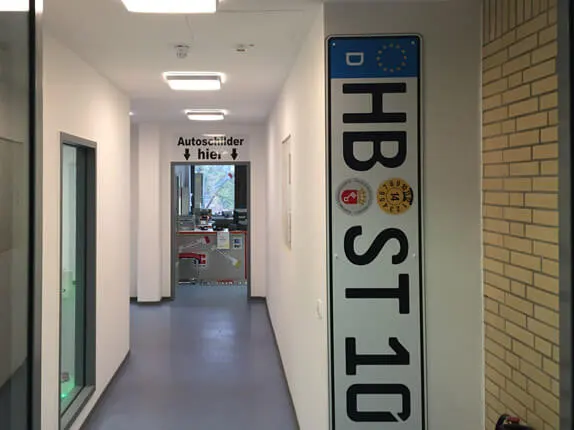 Innenansicht vom Kooperationspartner für Autoschilder Tönjes in Bremen