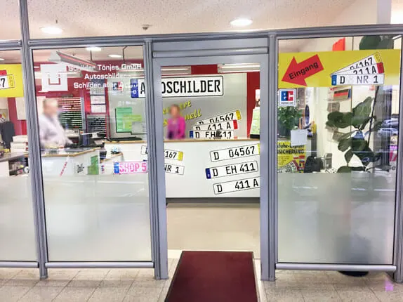Innenansicht vom Kooperationspartner für Autoschilder Tönjes in Düsseldorf