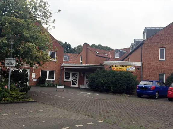 Außenansicht vom Kooperationspartner für Autoschilder Tönjes in Stuhr