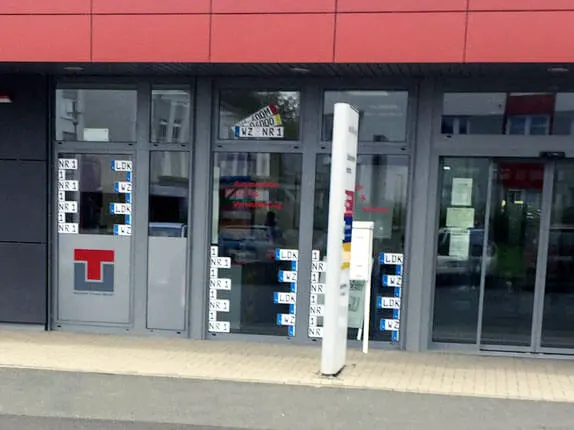 Außenansicht vom Kooperationspartner für Autoschilder Tönjes in Wetzlar