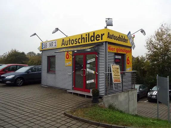 Außenansicht vom Kooperationspartner von Bavaria Autoschilder in Saarbrücken