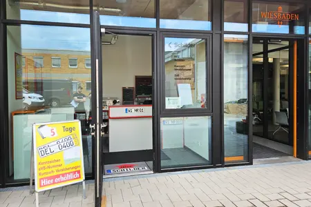 Außenansicht vom Kooperationspartner von Autoschilder Buffalo in Wiesbaden