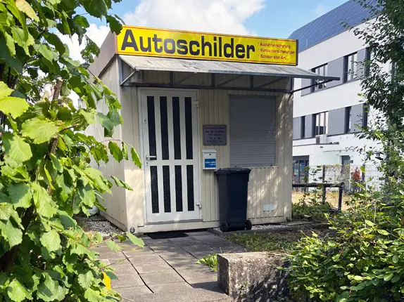 Außenansicht vom Kooperationspartner von Buffalo Autoschilder in Dierdorf