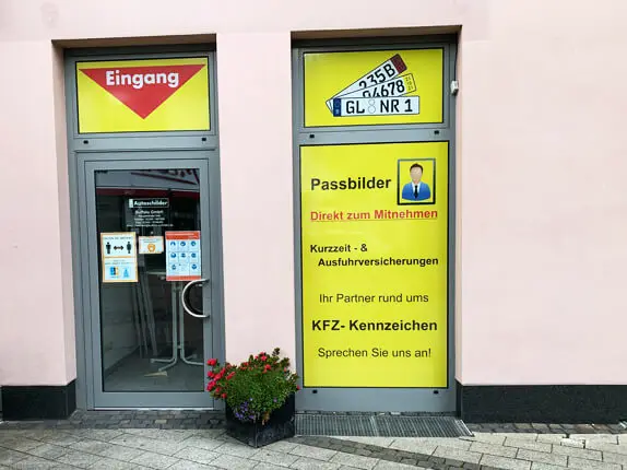 Außenansicht vom Kooperationspartner von Buffalo Autoschilder in Rösrath