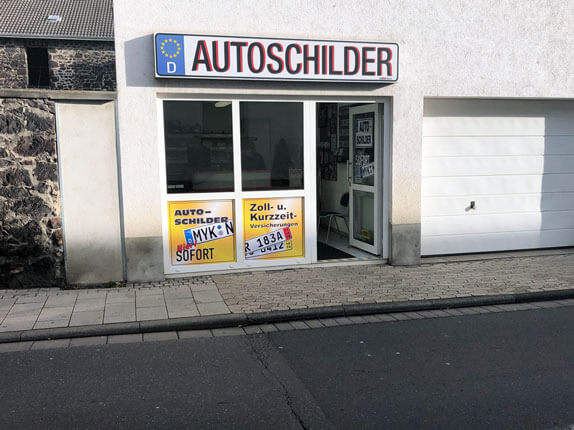 Außenansicht vom Kooperationspartner für Autoschilder bei Schilder Tönjes in Andernach
