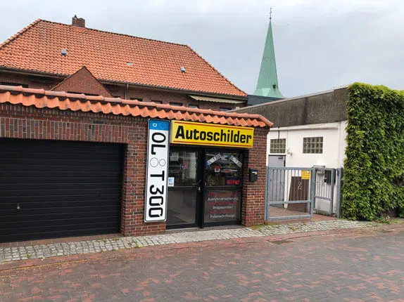 Außenansicht vom Kooperationspartner für Autoschilder bei Schilder Tönjes in Ganderkesee
