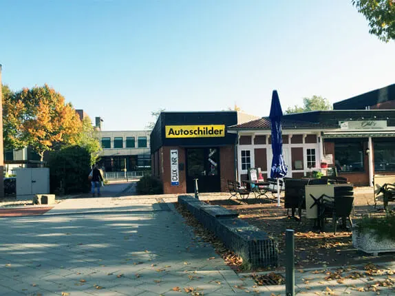 Außenansicht vom Kooperationspartner für Autoschilder Tönjes in Hemmoor