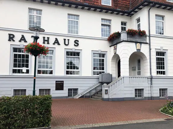 Außenansicht vom Kooperationspartner für Autoschilder Tönjes in Uchte