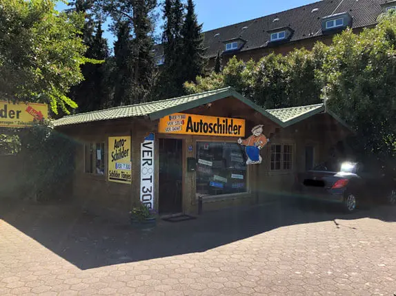 Außenansicht vom Kooperationspartner für Autoschilder bei Schilder Tönjes in Verden